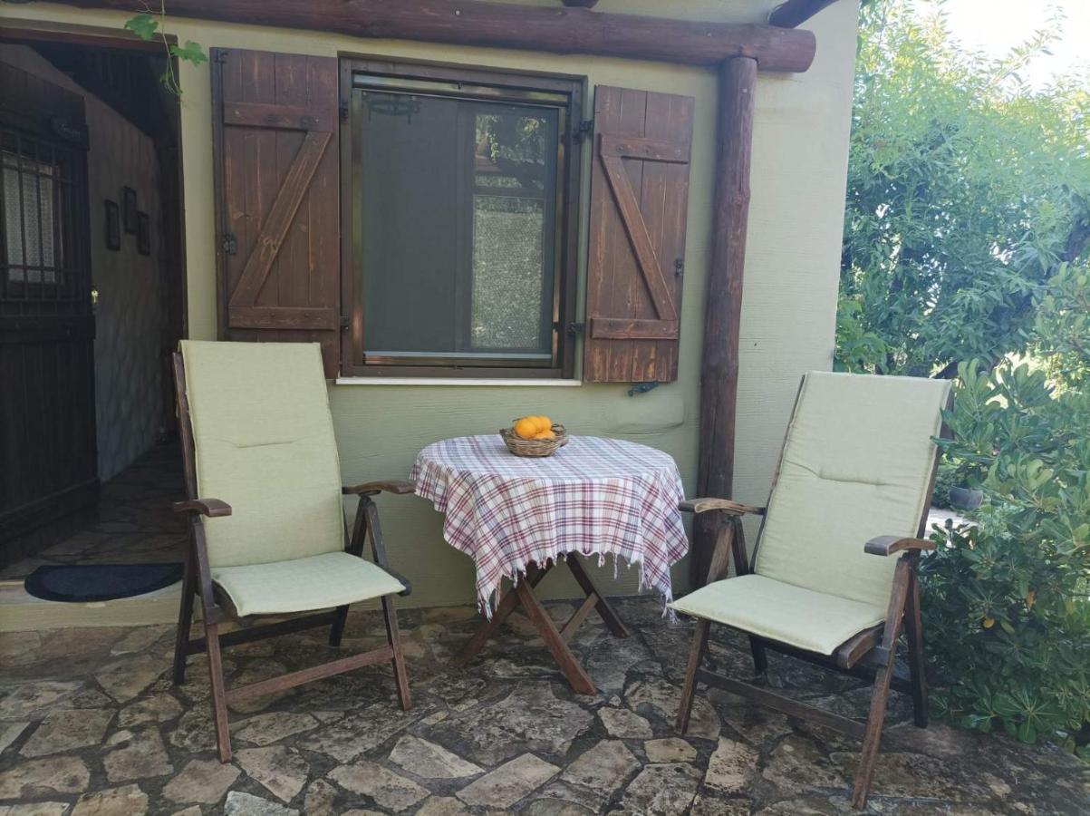 Viglatoras Appartement Sárkhos Buitenkant foto
