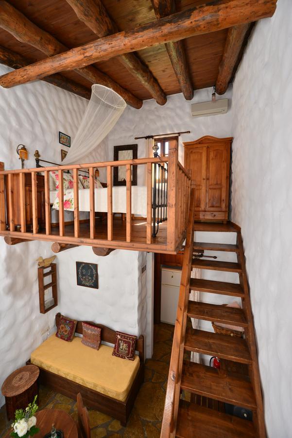 Viglatoras Appartement Sárkhos Buitenkant foto